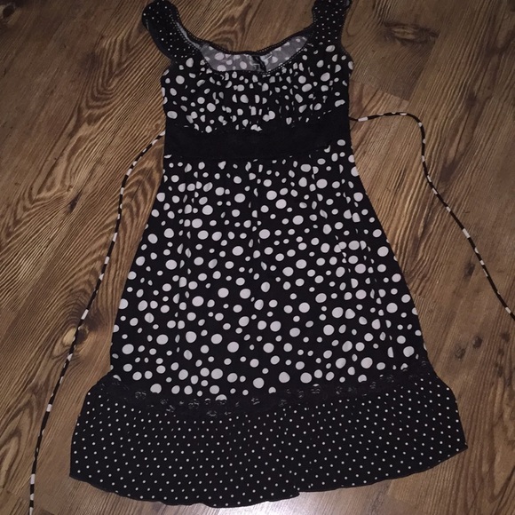 Dress - Picture 1 of 2